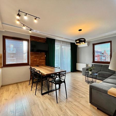 Stylish Apartment Oldtown Riverview Balcony 그단스크 외부 사진