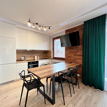 Stylish Apartment Oldtown Riverview Balcony 그단스크 외부 사진