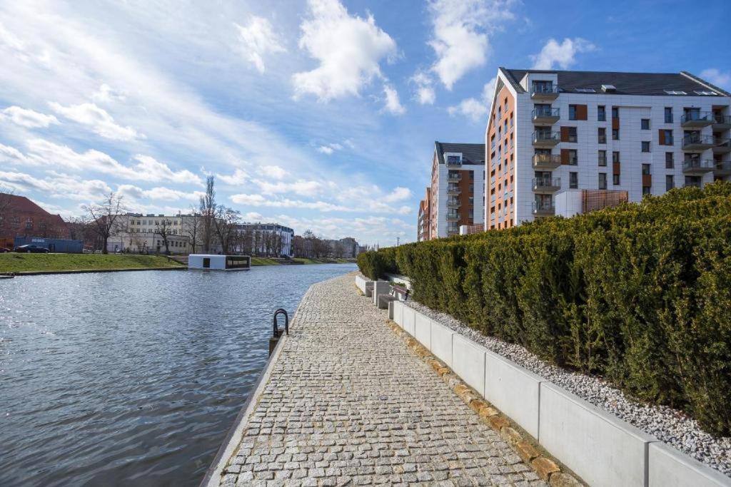 Stylish Apartment Oldtown Riverview Balcony 그단스크 외부 사진