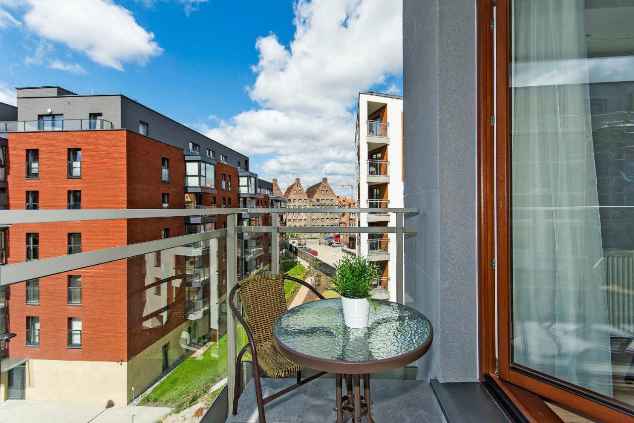 Stylish Apartment Oldtown Riverview Balcony 그단스크 외부 사진