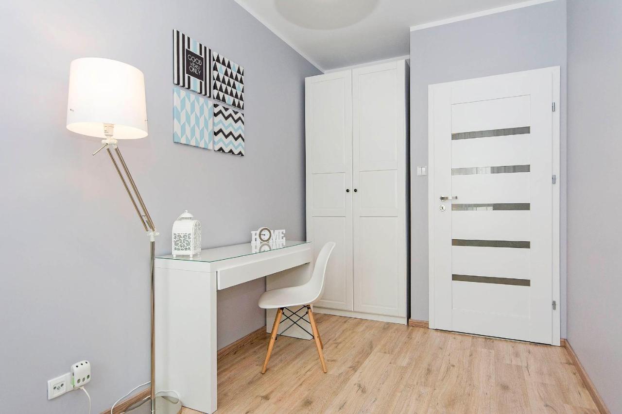 Stylish Apartment Oldtown Riverview Balcony 그단스크 외부 사진