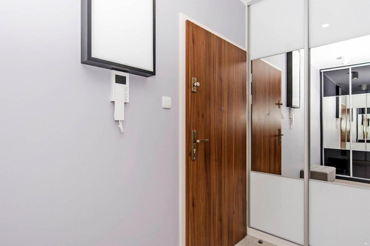 Stylish Apartment Oldtown Riverview Balcony 그단스크 외부 사진