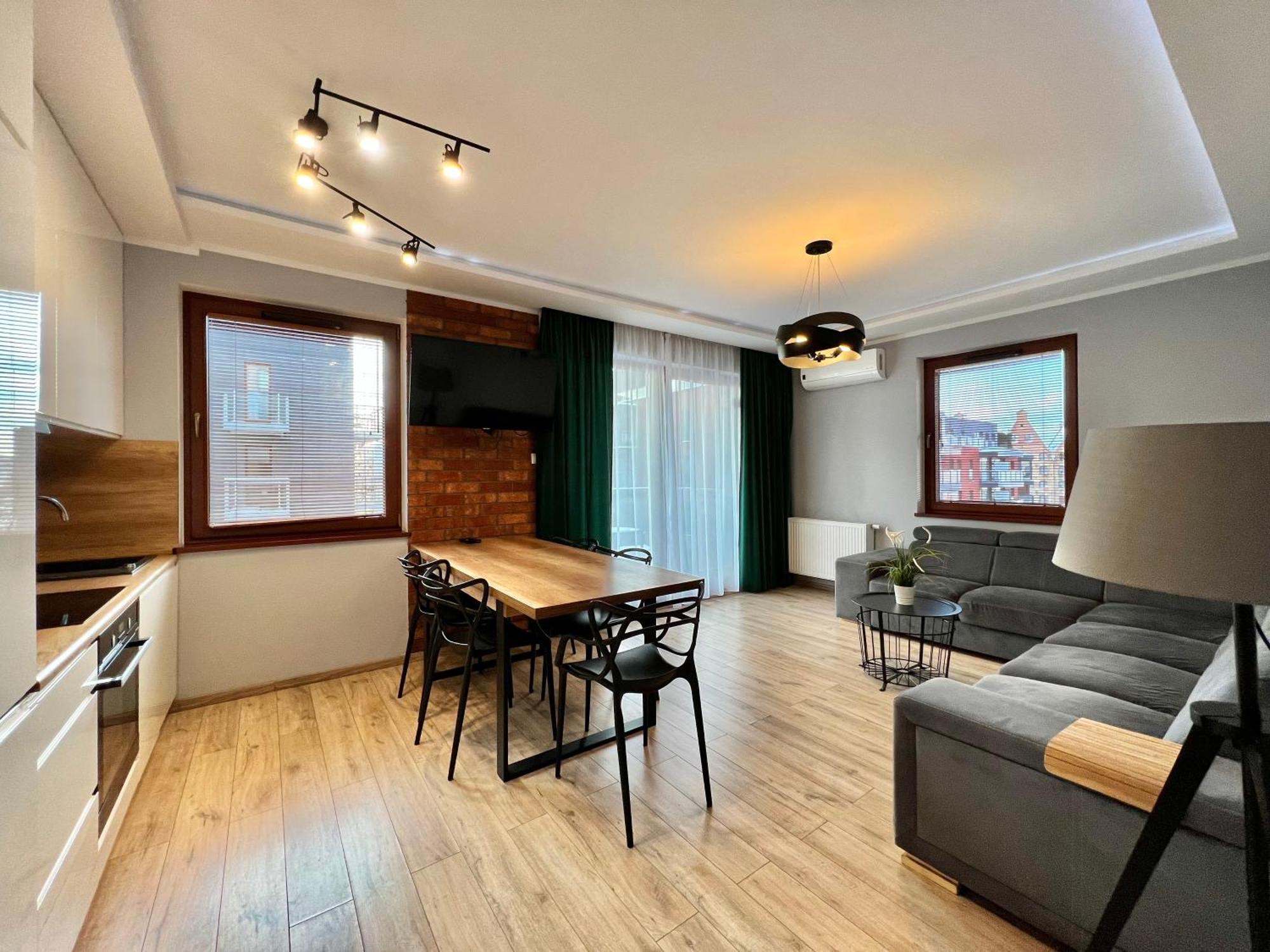 Stylish Apartment Oldtown Riverview Balcony 그단스크 외부 사진